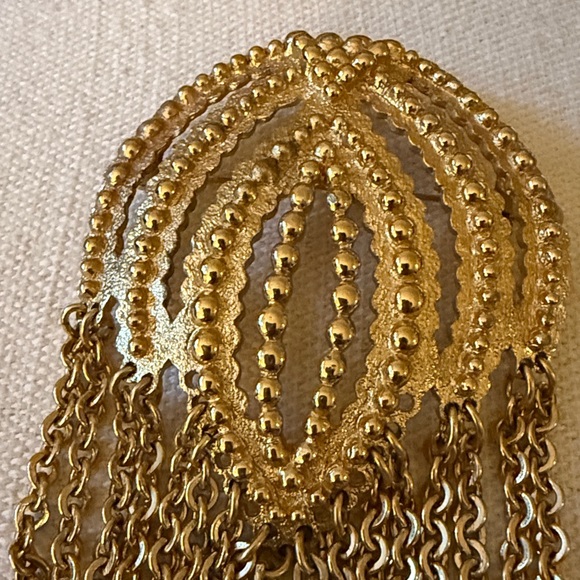 Vintage Monet Signed Rare Gold-plated Dangling Chain Brooch. Circa 60’s. - Picture 5 of 6